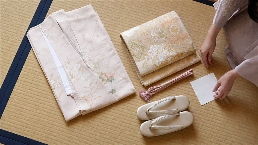 売る前に着物と証紙・付属品をまとめて準備する